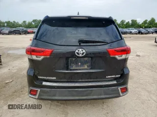 2017 Toyota Highlander Limited with VIN 5TDDZRFH5HS458974, listed as a Copart auction lot 64512955 with 213,743 mi miles and Clean title. Bid and sale history available at DreamBid. Image 6.
