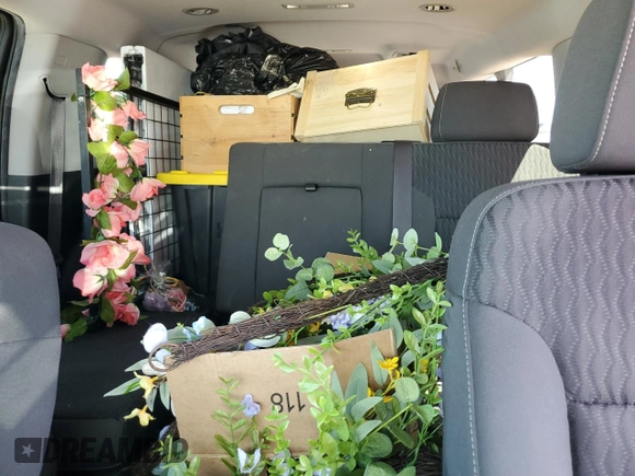2015 Chevrolet Suburban LS with VIN 1GNSCHEC2FR295695, listed as a Copart auction lot 52395345 with 118,664 mi miles and Salvage title. Bid and sale history available at DreamBid. Image 10.