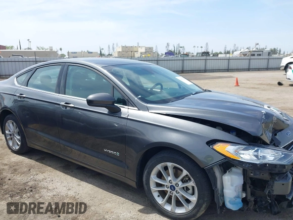 2019 Ford Fusion SE with VIN 3FA6P0LU3KR174108, listed as a IAAI auction lot 42094264 with 87,700 mi miles and . Bid and sale history available at carsss.com. Image 13.
