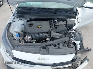 2024 Kia Forte LXS z VIN 3KPF24AD8RE728019, wystawiony jako IAAI lot #42067295 z przebiegiem 14 000 mil mil oraz . Historia ofert i sprzedaży dostępna na DreamBid. Obrazek 10.