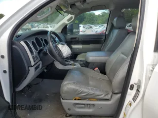2008 Toyota Tundra with VIN 5TFBV54198X044771, listed as a Copart auction lot 58296815 with 288,619 mi miles and Salvage title. Bid and sale history available at DreamBid. Image 7.