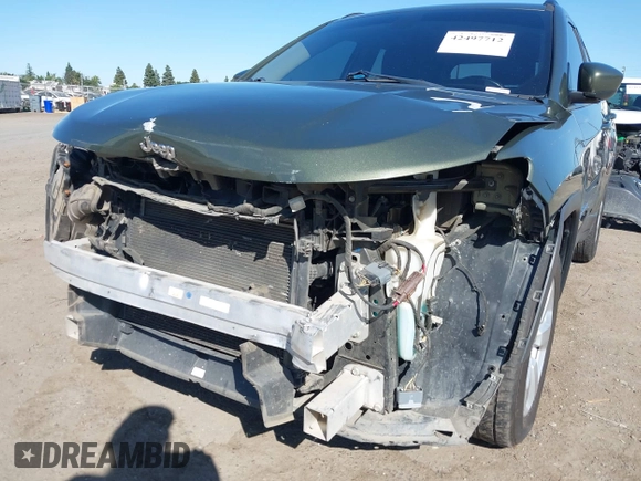 2017 Jeep Compass Latitude with VIN 3C4NJCBB0HT642901, listed as a IAAI auction lot 42497712 with 130,959 mi miles and . Bid and sale history available at DreamBid. Image 6.