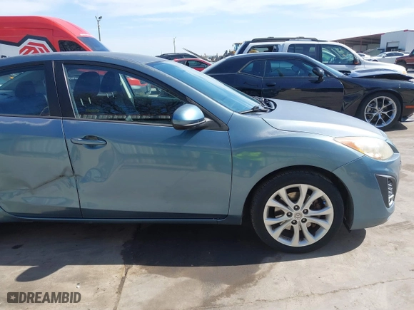 2011 Mazda Mazda3 s Sport with VIN JM1BL1U68B1419411, listed as a IAAI auction lot 41798083 with 105,314 mi miles. Bid and sale history available at carsss.com. Image 17.
