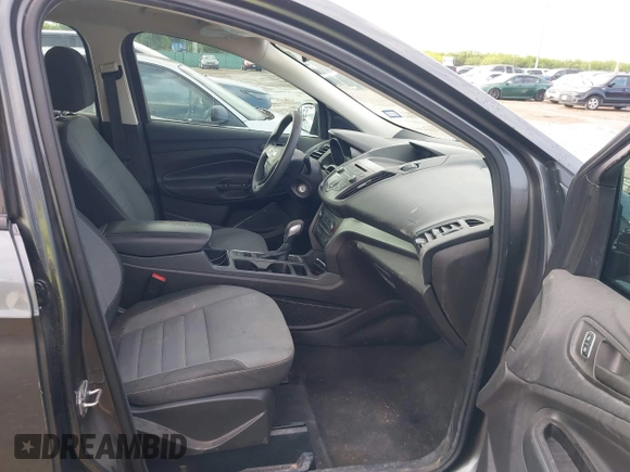 2017 Ford Escape S z VIN 1FMCU0F70HUC24455, wystawiony jako IAAI lot #42093457 z przebiegiem 144 049 mil mil oraz . Historia ofert i sprzedaży dostępna na DreamBid. Obrazek 5.