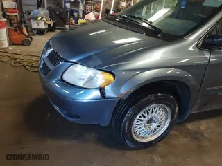 2001 Dodge Caravan Sport with VIN 1B4GP45321B213085, listed as a IAAI auction lot 41529881 with 124,818 mi miles. Bid and sale history available at carsss.com. Image 6.