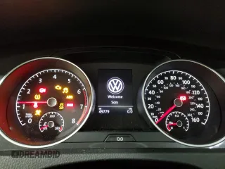 2018 Volkswagen Golf S с VIN 3VWH17AU5JM750323, выставлен на аукционе Copart как лот 49398595 с пробегом 49 779 миль миль и Списание • Salvage title. История ставок и продаж доступна на DreamBid. Изображение 9.
