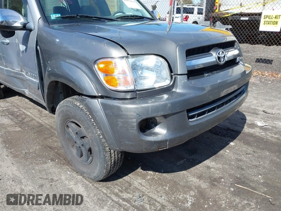 2004 Toyota Tundra SR5 with VIN 5TBDT44194S452527, listed as a IAAI auction lot 41851064 with 211,346 mi miles and . Bid and sale history available at DreamBid. Image 6.
