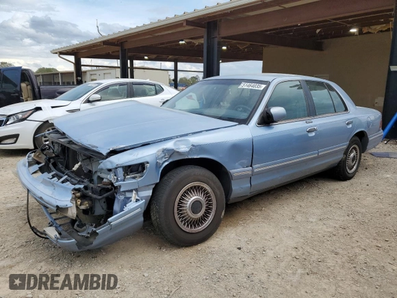 1997 Mercury Grand Marquis GS z VIN 2MELM74W2VX642879, wystawiony jako Copart lot #51464035 z przebiegiem 117 860 mil mil oraz Szkoda całkowita • Salvage title. Historia ofert i sprzedaży dostępna na DreamBid. Obrazek 1.