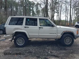 1998 Jeep Cherokee Limited with VIN 1J4FJ78S5WL247179, listed as a IAAI auction lot 41738363 with 233,402 mi miles. Bid and sale history available at carsss.com. Image 14.