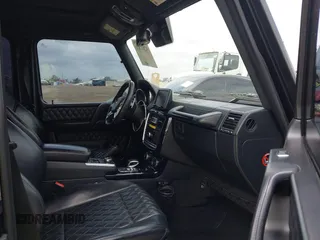 2016 Mercedes-Benz G 63 AMG z VIN WDCYC7DF1GX259111, wystawiony jako IAAI lot #42077831 z przebiegiem 58 827 mil mil oraz . Historia ofert i sprzedaży dostępna na DreamBid. Obrazek 5.