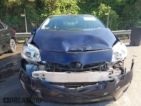 2014 Toyota Prius Four with VIN JTDKN3DU6E1738962, listed as a IAAI auction lot 42453971 with 176,133 mi miles and . Bid and sale history available at DreamBid. Image 12.