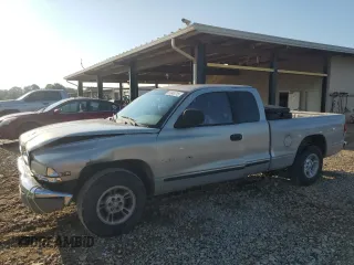 2000 Dodge Dakota with VIN 1B7GL22XXYS620835, listed as a Copart auction lot 61948715 with 186,850 mi miles and Salvage title. Bid and sale history available at DreamBid. Image 1.
