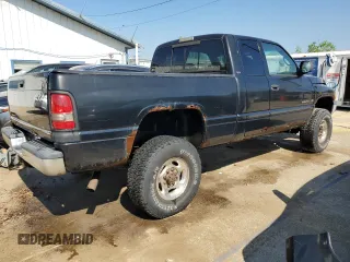 2001 Dodge 2500 z VIN 1B7KF23W71J542954, wystawiony jako Copart lot #55684025 z przebiegiem 172 811 mil mil oraz Szkody całkowita. Historia ofert i sprzedaży dostępna na DreamBid. Obrazek 3.