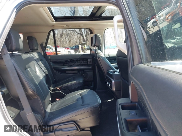 2019 Ford Expedition Platinum with VIN 1FMJU1MT6KEA52494, listed as a IAAI auction lot 41802986 with 119,922 mi miles. Bid and sale history available at carsss.com. Image 8.