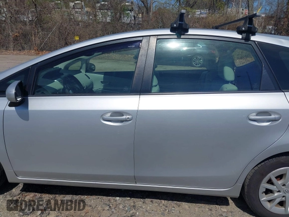 2013 Toyota Prius Two with VIN JTDZN3EU6D3192048, listed as a IAAI auction lot 42096878 with 188,744 mi miles and . Bid and sale history available at carsss.com. Image 14.