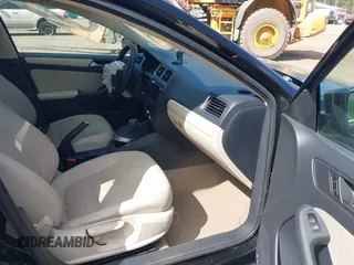 2012 Volkswagen Jetta SE with VIN 3VWDP7AJ0CM362096, listed as a IAAI auction lot 42529302 with 101,615 mi miles and . Bid and sale history available at DreamBid. Image 5.