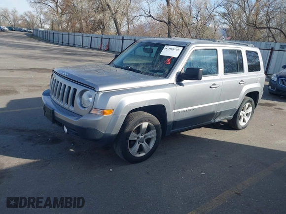 2016 Jeep Patriot High Altitude Edition with VIN 1C4NJRFB1GD712715, listed as a IAAI auction lot 41984245 with 124,227 mi miles. Bid and sale history available at carsss.com. Image 6.