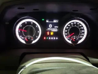 2019 Ram 1500 Big Horn z VIN 1C6RR7TT1KS614291, wystawiony jako Copart lot #43348675 z przebiegiem 74 566 mil mil oraz Szkoda całkowita • Salvage title. Historia ofert i sprzedaży dostępna na DreamBid. Obrazek 9.