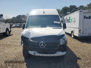 2025 Mercedes-Benz Sprinter Cargo with VIN W1Y4NCHY6SP753794, listed as a Copart auction lot 52648465 with 610 mi miles and Salvage Title. Bid and sale history available at carsss.com. Image 5.