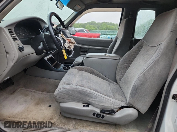 1997 Ford Explorer with VIN 1FMCU24E4VUA33730, listed as a Copart auction lot 62601625 with 100,600 mi miles and Clean title. Bid and sale history available at DreamBid. Image 7.