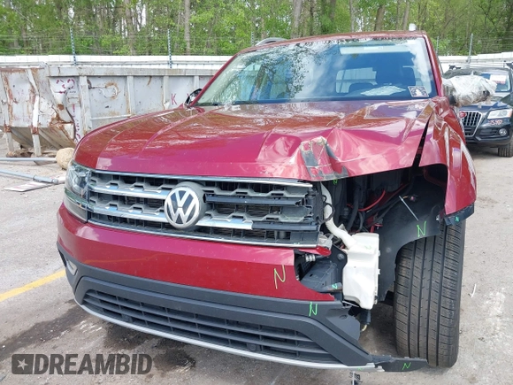 2018 Volkswagen Atlas SEL with VIN 1V2MR2CA3JC569544, listed as a IAAI auction lot 42271392 with 123,960 mi miles and . Bid and sale history available at DreamBid. Image 17.