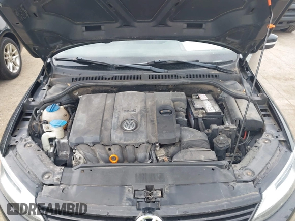 2011 Volkswagen Jetta SE with VIN 3VWDX7AJ7BM052493, listed as a IAAI auction lot 42745045 with 179,732 mi miles and . Bid and sale history available at DreamBid. Image 10.