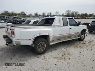 1989 GMC Sierra 1500 with VIN 2GTHC39K3K1532298, listed as a Copart auction lot 51497065 with 233,797 mi miles and Salvage Title. Bid and sale history available at DreamBid. Image 3.