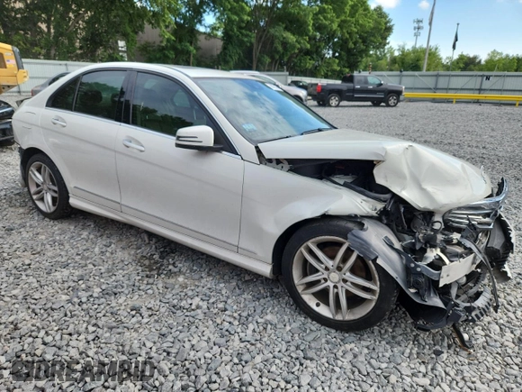 2012 Mercedes-Benz C 300 Sport с VIN WDDGF8BB6CR233512, выставлен на аукционе Copart как лот 60822185 с пробегом 167 011 миль миль и Чистый • Clean title. История ставок и продаж доступна на DreamBid. Изображение 4.