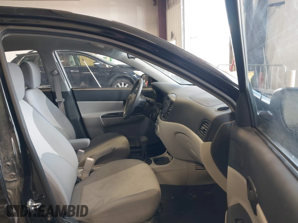 2011 Hyundai Accent GLS z VIN KMHCN4AC1BU620314, wystawiony jako IAAI lot #42228847 z przebiegiem 144 313 mil mil oraz . Historia ofert i sprzedaży dostępna na DreamBid. Obrazek 5.