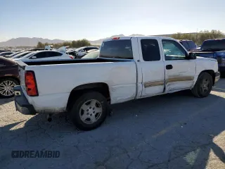 2005 Chevrolet Silverado 1500 LS with VIN 2GCEC19T051323752, listed as a Copart auction lot 43731485 with 146,765 mi miles and Salvage title. Bid and sale history available at DreamBid. Image 3.