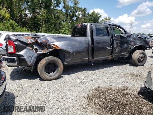 2019 Ram 3500 Tradesman with VIN 3C63RRGL3KG578459, listed as a Copart auction lot 71979354 with 109,907 mi miles and Salvage Title. Bid and sale history available at carsss.com. Image 4.