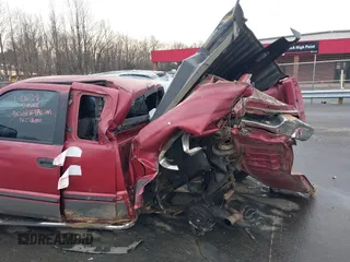 1998 Dodge 1500 z VIN 3B7HC13Z8WG211462, wystawiony jako IAAI lot #41468214 z przebiegiem 259 305 mil mil oraz . Historia ofert i sprzedaży dostępna na DreamBid. Obrazek 6.