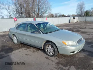 2006 Ford Taurus SE with VIN 1FAFP53U36A195487, listed as a IAAI auction lot 41828457 with 109,703 mi miles. Bid and sale history available at carsss.com. Image 1.