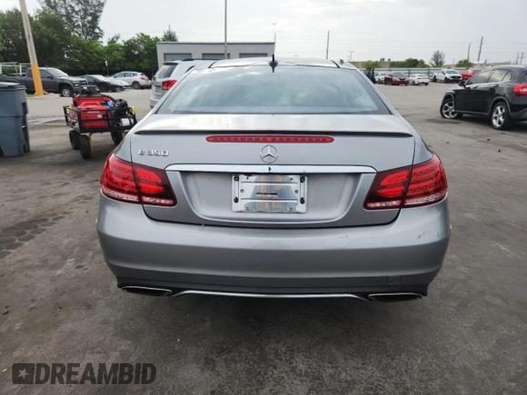 2014 Mercedes-Benz E 350 with VIN WDDKJ5KB5EF276363, listed as a Copart auction lot 61951425 with 71,154 mi miles and Salvage title. Bid and sale history available at DreamBid. Image 6.