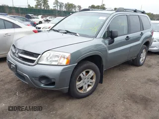 2008 Mitsubishi Endeavor LS with VIN 4A4MN21S98E041104, listed as a IAAI auction lot 41927586 with 999,999 mi miles. Bid and sale history available at carsss.com. Image 2.