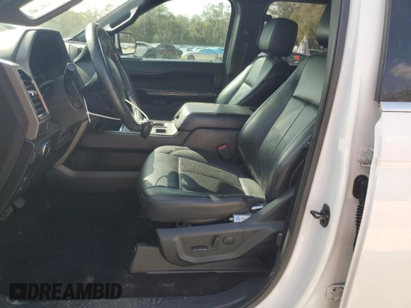 2020 Ford Expedition Max XLT with VIN 1FMJK1HT1LEA07299, listed as a Copart auction lot 47782595 with 118,484 mi miles and Non Repairable. Bid and sale history available at DreamBid. Image 7.