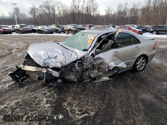 2003 Mercedes-Benz C 240 z VIN WDBRF81J43F408657, wystawiony jako Copart lot #43817805 z przebiegiem Nie podano mil oraz Szkoda całkowita • Salvage title. Historia ofert i sprzedaży dostępna na DreamBid. Obrazek 1.