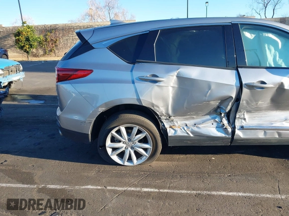 2019 Acura RDX with VIN 5J8TC2H30KL044257, listed as a IAAI auction lot 41727901 with 30,304 mi miles and . Bid and sale history available at DreamBid. Image 12.