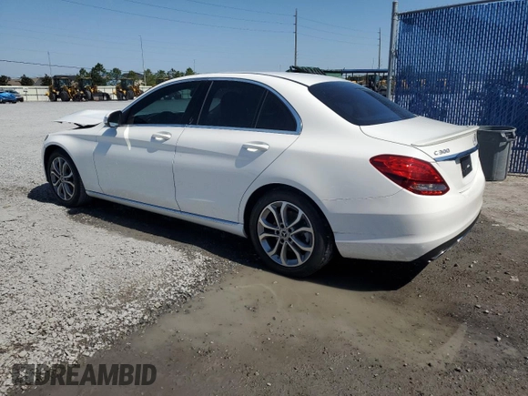 2015 Mercedes-Benz C 300 z VIN 55SWF4JB3FU064350, wystawiony jako Copart lot #57424215 z przebiegiem 39 416 mil mil oraz Szkoda całkowita • Salvage title. Historia ofert i sprzedaży dostępna na DreamBid. Obrazek 2.