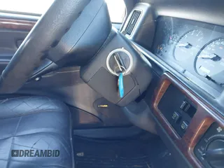 1996 Jeep Grand Cherokee Limited with VIN 1J4GZ78S5TC196338, listed as a IAAI auction lot 41199541 with Not Provided miles. Bid and sale history available at carsss.com. Image 11.