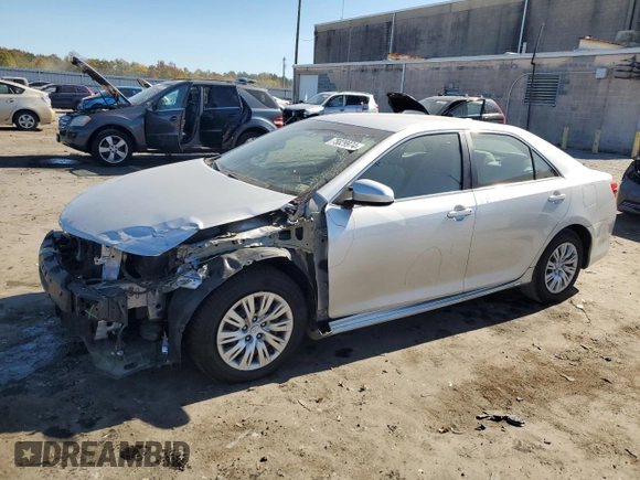 2014 Toyota Camry L with VIN 4T4BF1FK0ER435849, listed as a Copart auction lot 75829974 with 91,571 mi miles and Salvage Title. Bid and sale history available at carsss.com. Image 1.