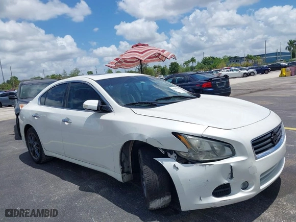 2014 Nissan Maxima 3.5 S with VIN 1N4AA5AP5EC490392, listed as a IAAI auction lot 39364218 with 104,432 mi miles. Bid and sale history available at carsss.com. Image 6.