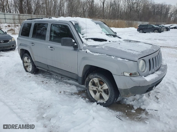 2016 Jeep Patriot Latitude with VIN 1C4NJRFB5GD646122, listed as a Copart auction lot 45289255 with 160,070 mi miles and Clean Title. Bid and sale history available at carsss.com. Image 4.