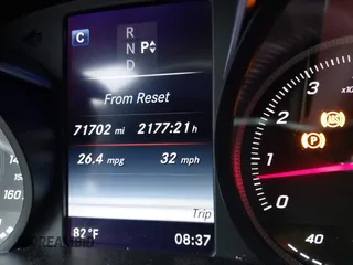 2017 Mercedes-Benz C 300 с VIN 55SWF4JB6HU183934, выставлен на аукционе IAAI как лот 42093303 с пробегом 120 000 миль миль и . История ставок и продаж доступна на DreamBid. Изображение 15.