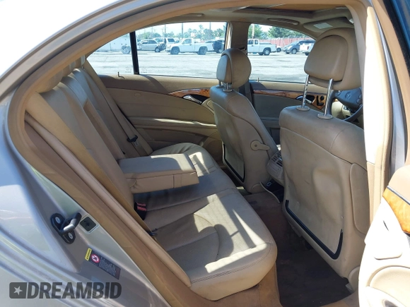 2008 Mercedes-Benz E 350 Luxury z VIN WDBUF56X88B352310, wystawiony jako IAAI lot #42314566 z przebiegiem 171 515 mil mil oraz . Historia ofert i sprzedaży dostępna na DreamBid. Obrazek 8.