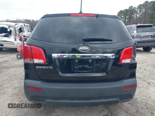 2012 Kia Sorento LX with VIN 5XYKT3A18CG237178, listed as a IAAI auction lot 41727554 with 283,783 mi miles. Bid and sale history available at carsss.com. Image 16.