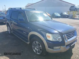 2007 Ford Explorer Eddie Bauer z VIN 1FMEU74847UA83997, wystawiony jako IAAI lot #41856069 z przebiegiem 180 555 mil mil oraz . Historia ofert i sprzedaży dostępna na DreamBid. Obrazek 1.