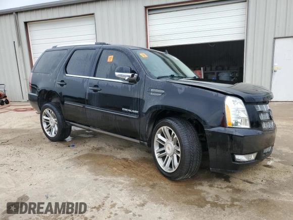 2014 Cadillac Escalade Premium z VIN 1GYS4CEF9ER224120, wystawiony jako Copart lot #57487655 z przebiegiem 78 309 mil mil oraz Czysty tytuł • Clean title. Historia ofert i sprzedaży dostępna na DreamBid. Obrazek 4.