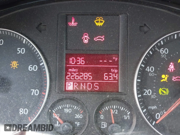 2009 Volkswagen Jetta SE z VIN 3VWRZ71K99M159242, wystawiony jako IAAI lot #42200917 z przebiegiem 226 285 mil mil oraz . Historia ofert i sprzedaży dostępna na DreamBid. Obrazek 16.
