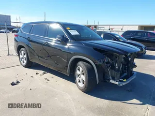 2022 Toyota Highlander LE with VIN 5TDZZRAH3NS097818, listed as a IAAI auction lot 41237929 with 102,020 mi miles and . Bid and sale history available at DreamBid. Image 1.